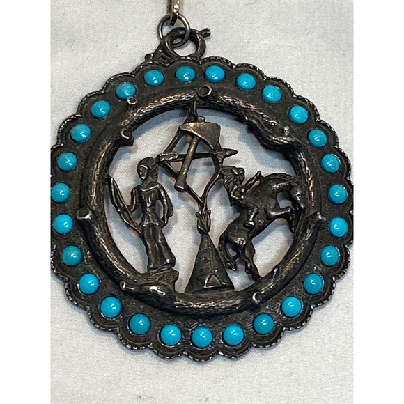 Vintage 1970's Native Pride Necklace - Picture 2 of 6